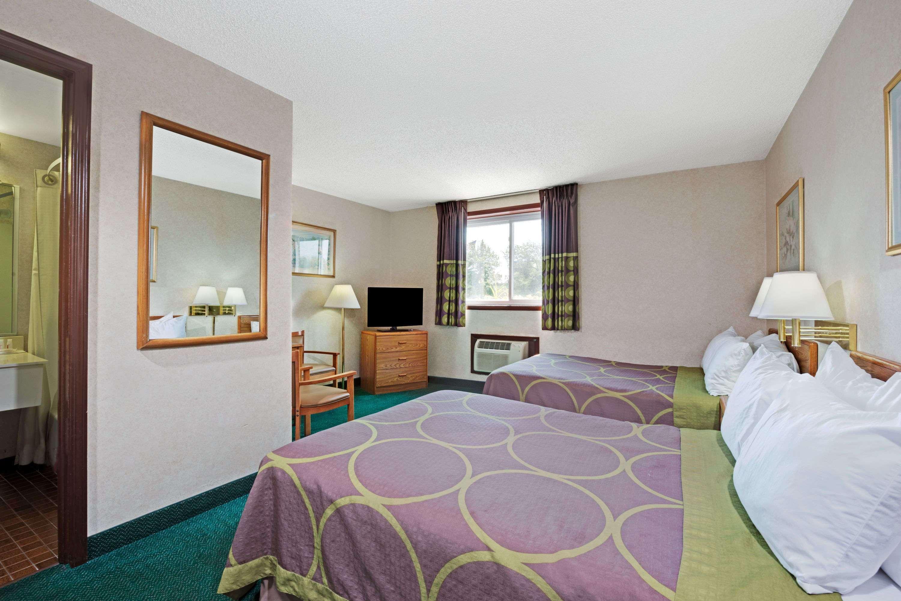 Super 8 By Wyndham Kenmore/Buffalo/Niagara Falls Area Dış mekan fotoğraf